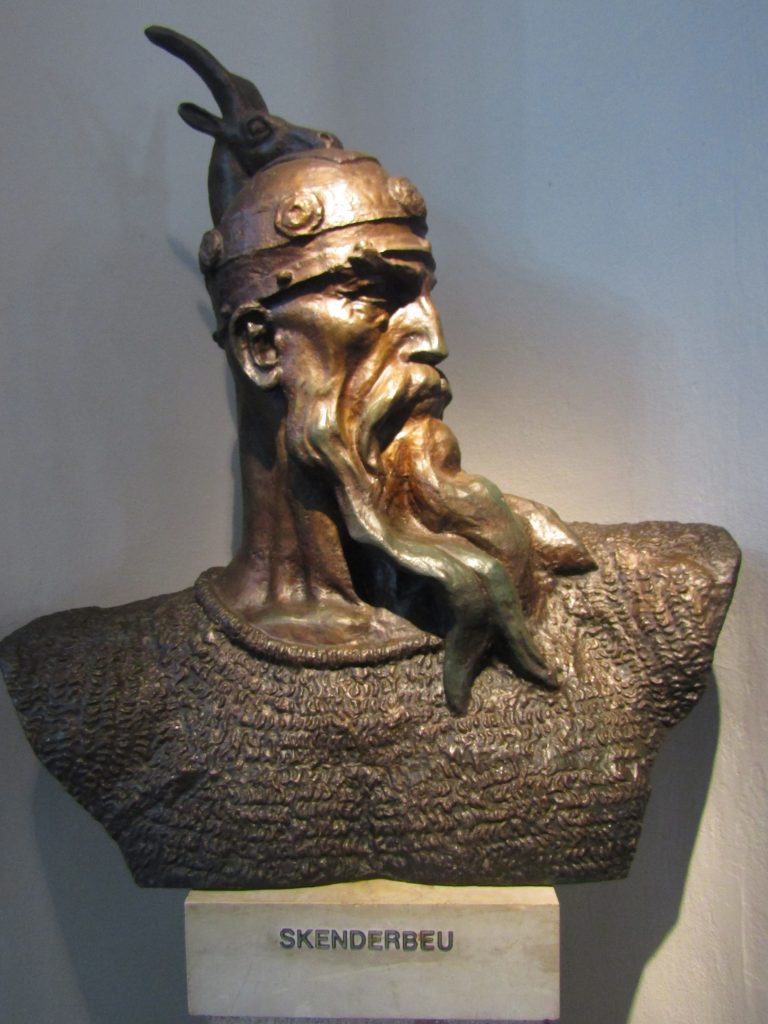 Skander Bej sculpture